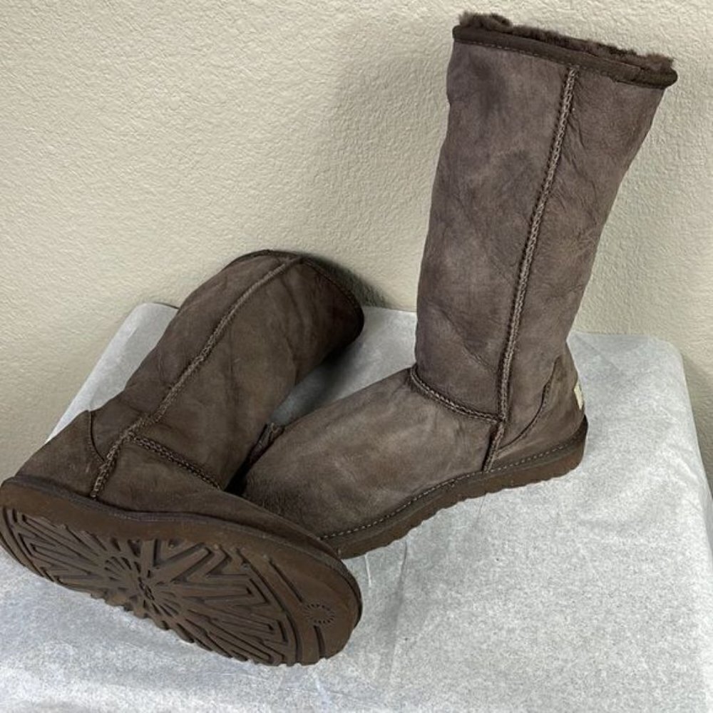 UGG Classic Tall Sheepskin Boot Brown Winter Soft Shearling Sz 7 - Picture 7 of 11